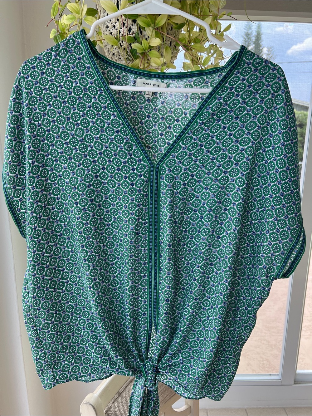 Max Studio Teal and White Geometric Tie-Front V-Neck Blouse. Size L